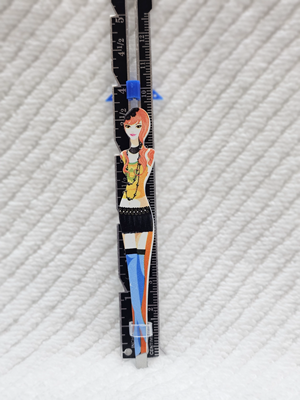 Tweezers - Pin up doll 3